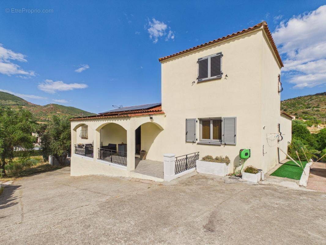 Maison à ALATA
