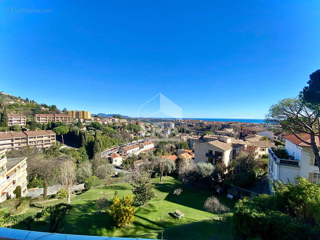 Appartement à VENCE