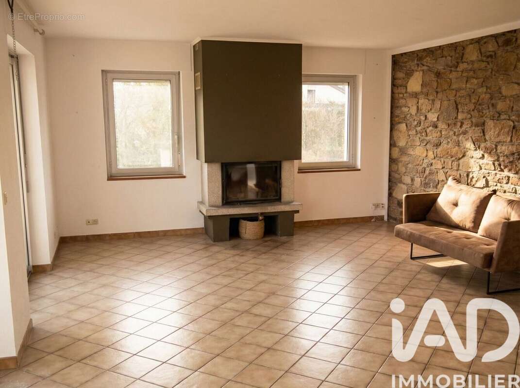 Maison 100 m² à Saint-Michel-En-Greve  - photo 4