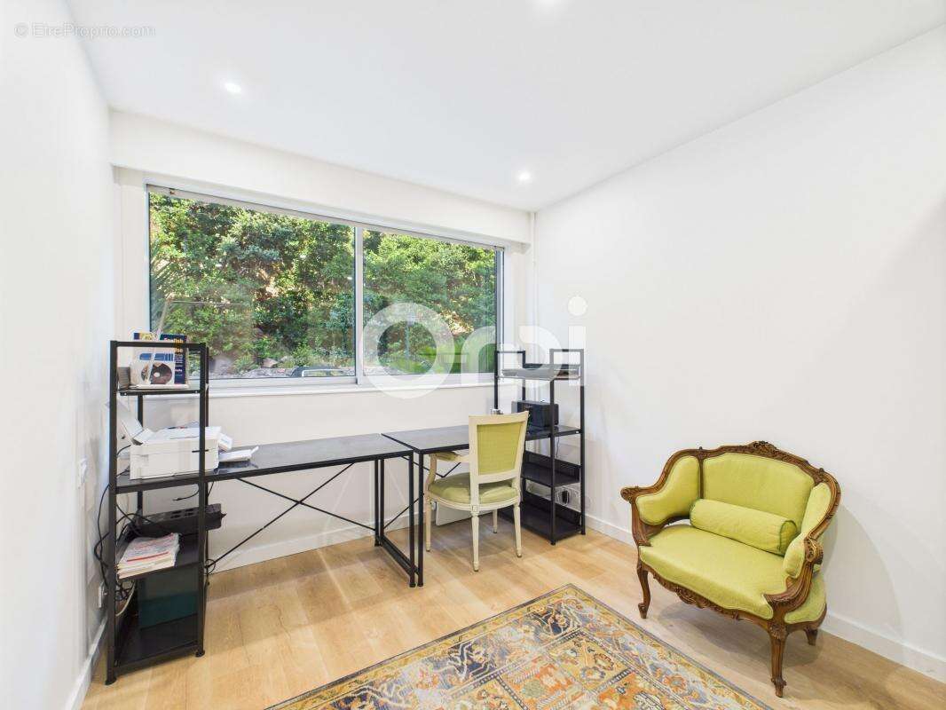 Appartement à MANDELIEU-LA-NAPOULE