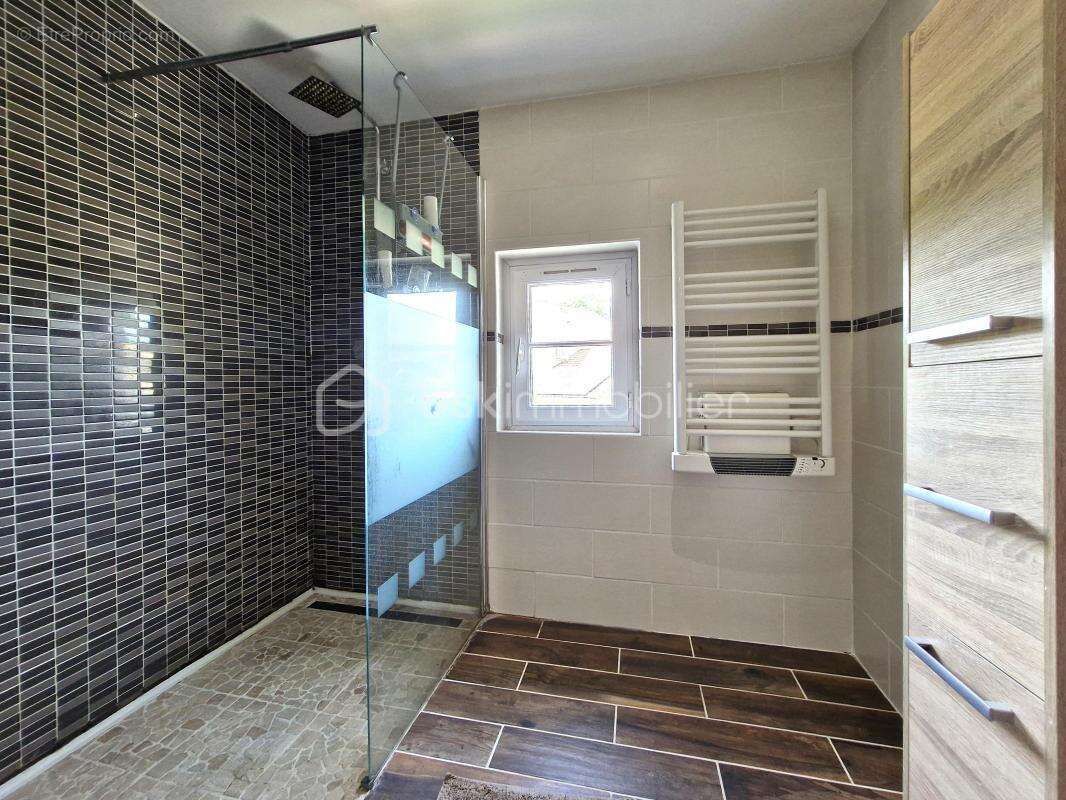 Maison à SAINT-GERMAIN-LA-VILLE