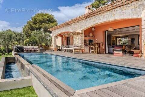 Maison 230 m² à Mougins  - photo 2