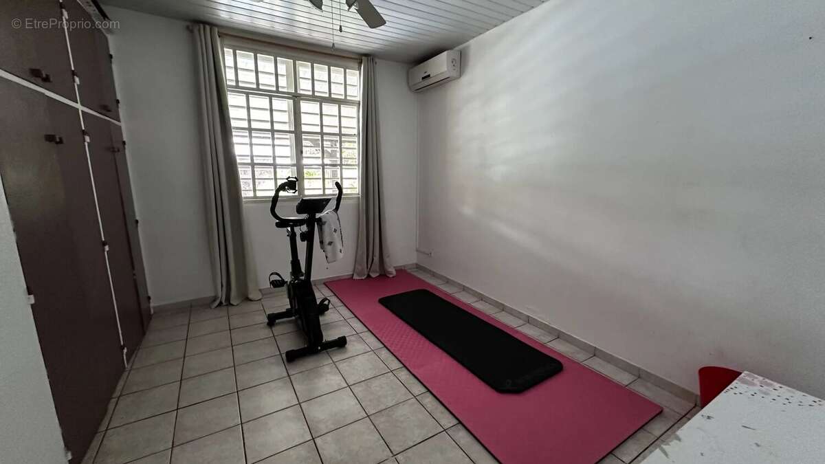 Maison à REMIRE-MONTJOLY