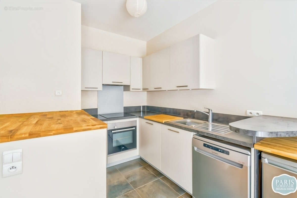 Appartement à LA GARENNE-COLOMBES