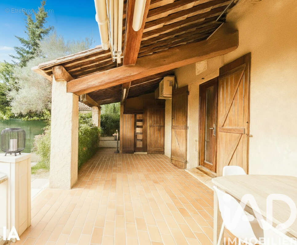 Photo 2 - Maison à FREJUS