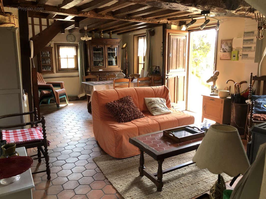 Maison à CORMEILLES