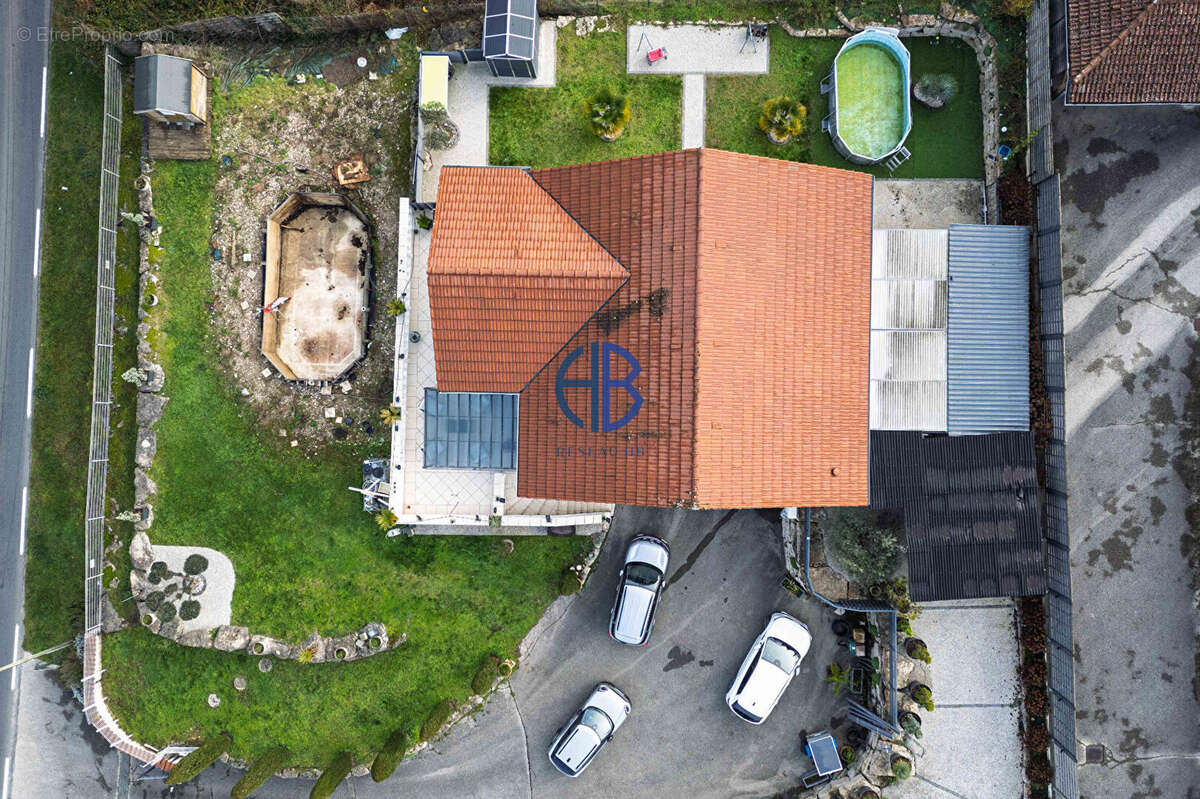 Maison à SAINT-CHEF