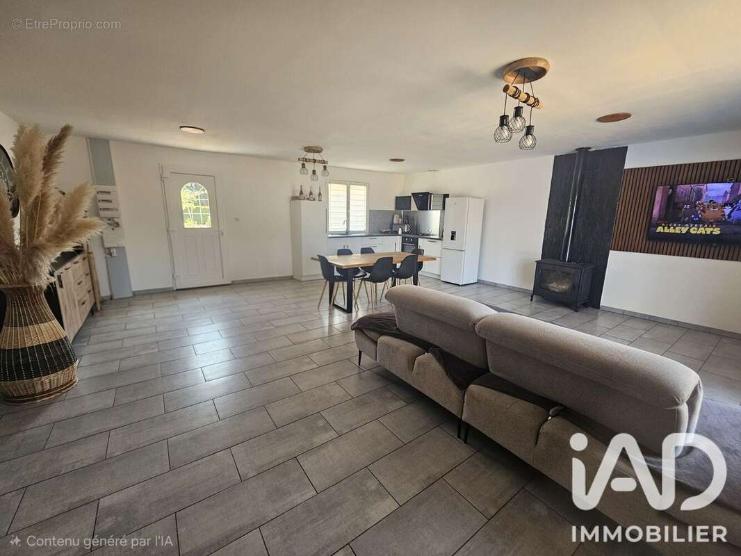 Maison 90 m² à La Breille-Les-Pins  - photo 6