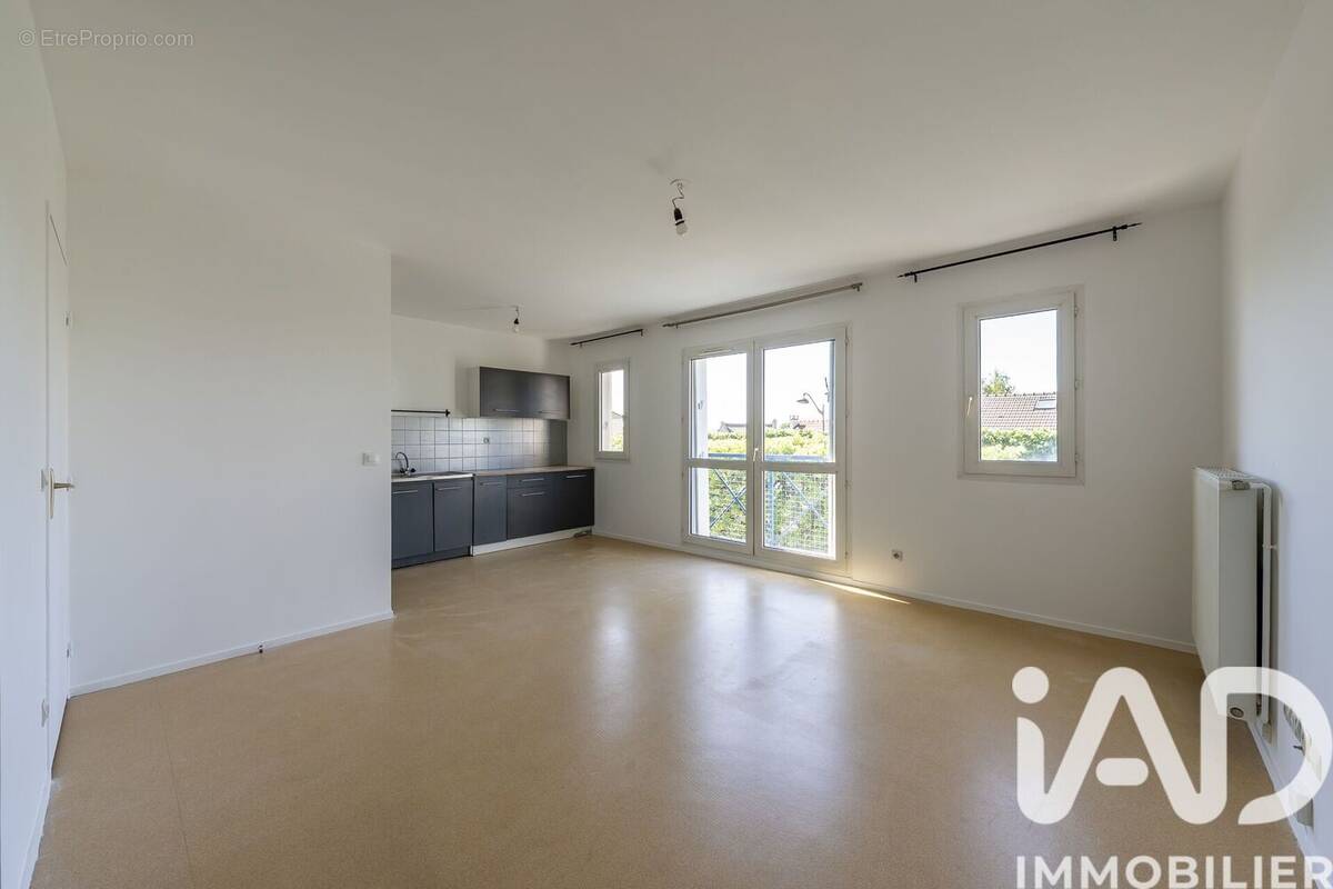 Photo 1 - Appartement à CHEVILLY-LARUE