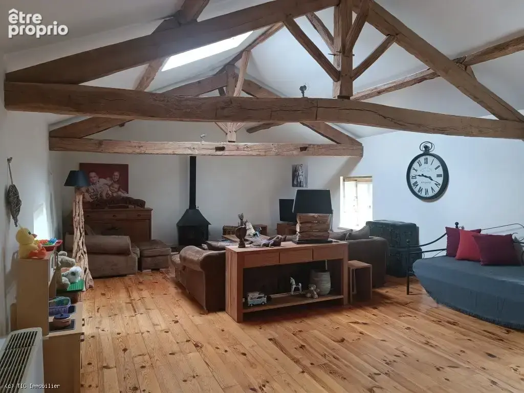 Très Belle Maison Ancienne de 3 Chambres avec Piscine et Terrain de Plus d'Un Hectare - photo 18