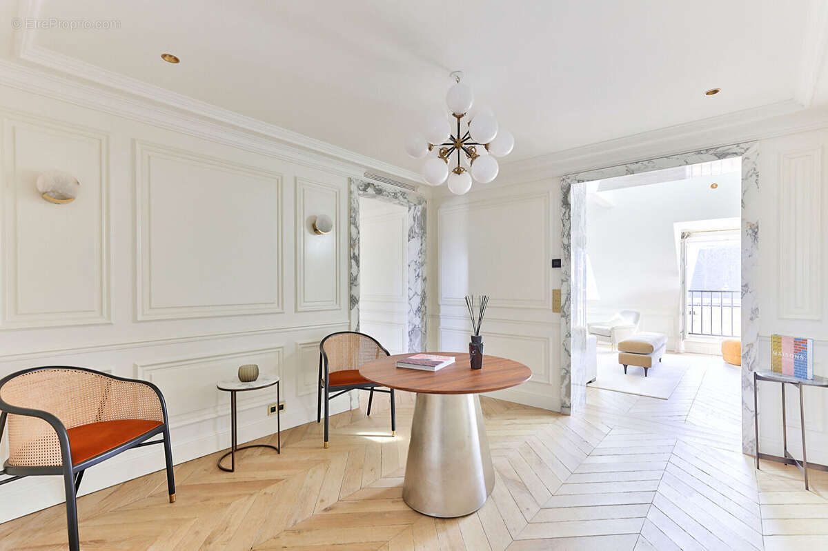 Appartement à PARIS-6E