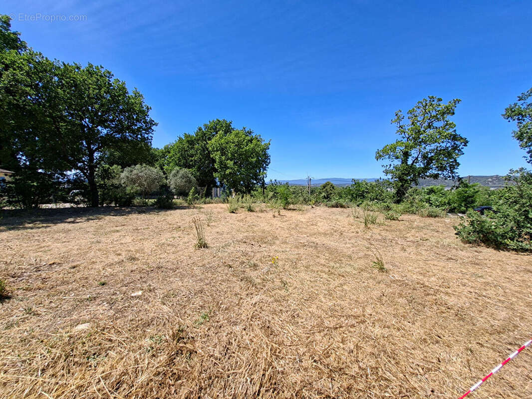 Terrain à vendre de 695 m² à Peyrolles en Provence - Réf. 714 - photo 2