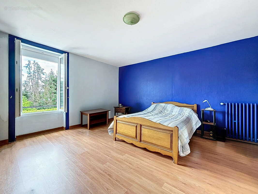 Maison à CONDE-SUR-VIRE