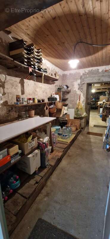 Maison de caractère avec grande grange/garage et plus de 1600m2 de terrain attenant - photo 35