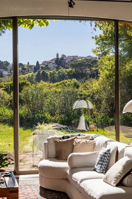 Maison à MOUGINS