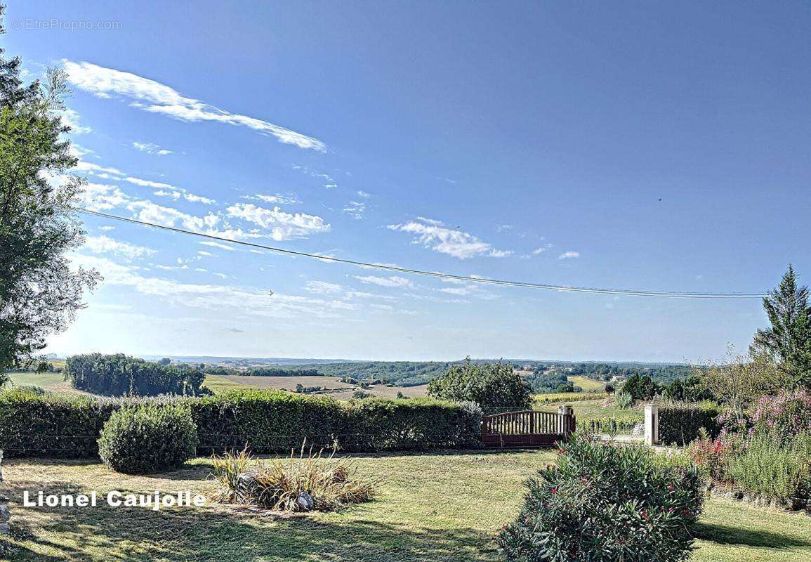 Maison de maître 295 m2 et dépendance à Rabastens - photo 4