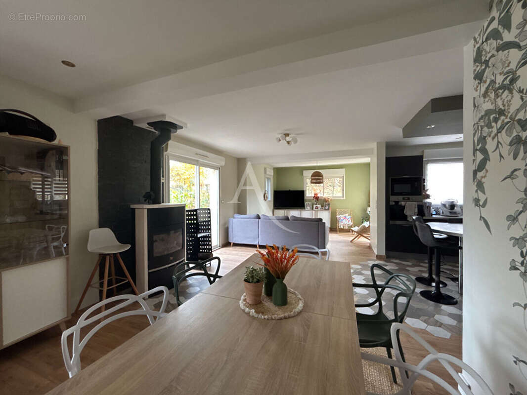 Maison à NUILLE-SUR-VICOIN