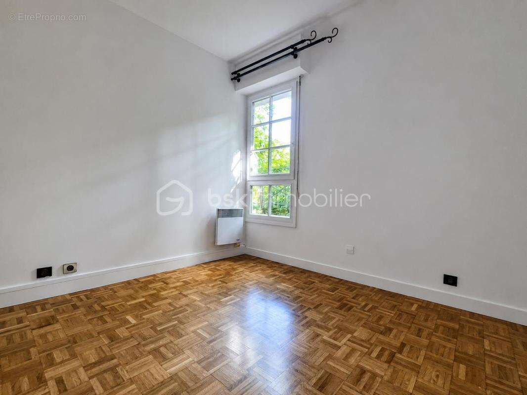Centre ville de Châtillon - Appartement 2 pièces de 55m² avec parking - photo 10