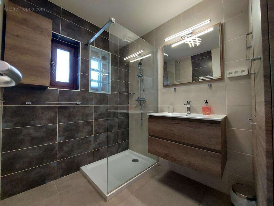 Appartement à SEVRIER
