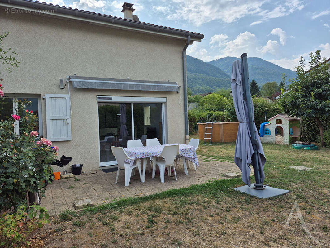 Maison jumelée coup de coeur, sans travaux, avec vue Chartreuse - photo 5