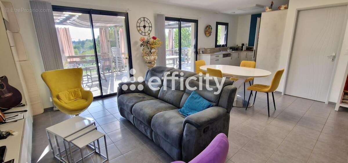Maison 93 m² à Garat  - photo 3