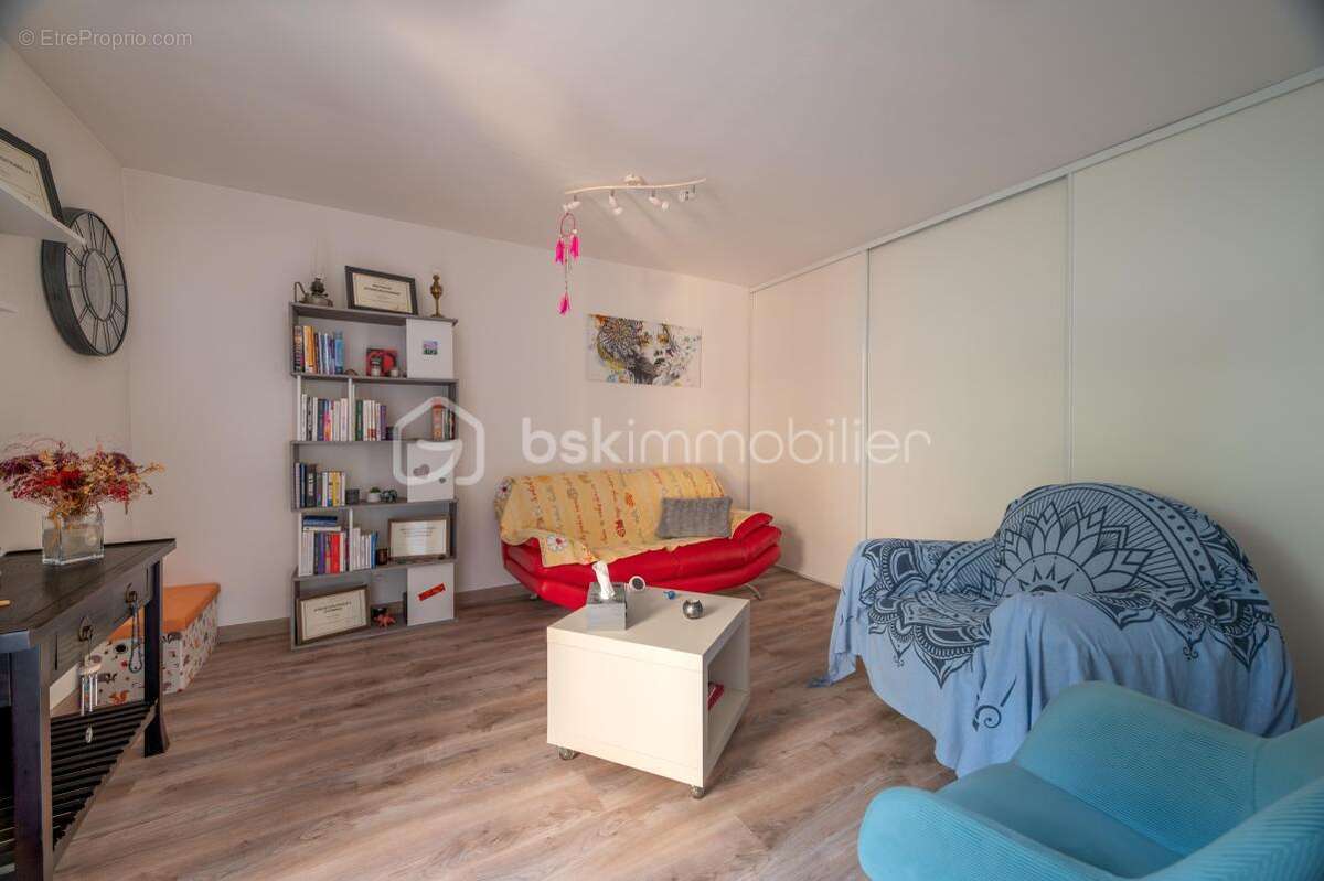 Maison de caractère – 121 m² – 3 chambres – cour intérieure – grenier aménageable – Buzançais - photo 5