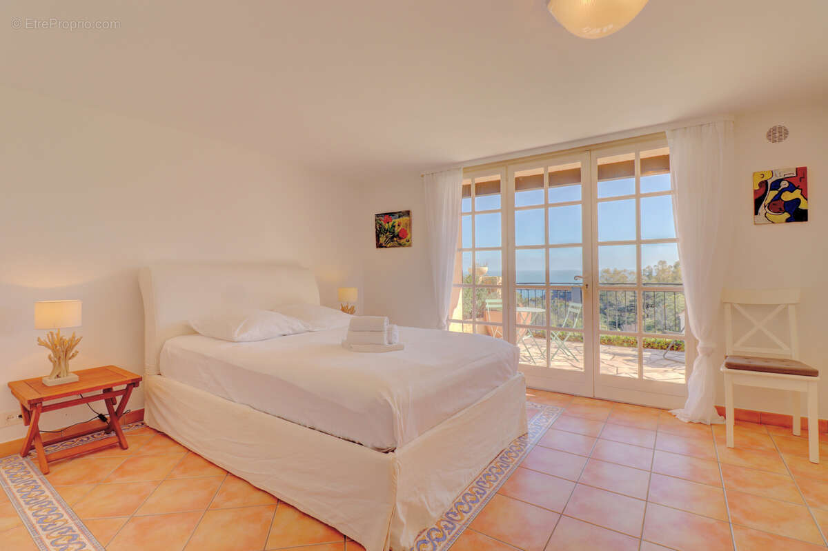 Appartement à THEOULE-SUR-MER