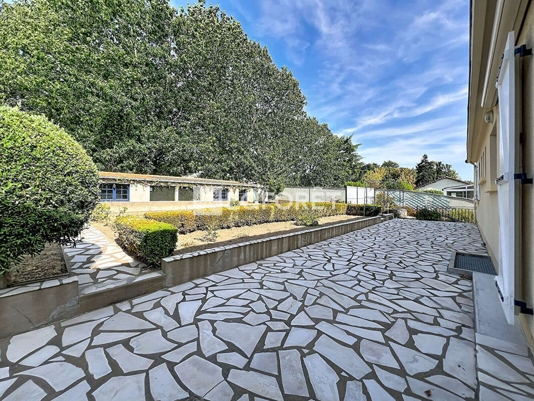 Élégant pavillon familial aux beaux volumes - photo 2