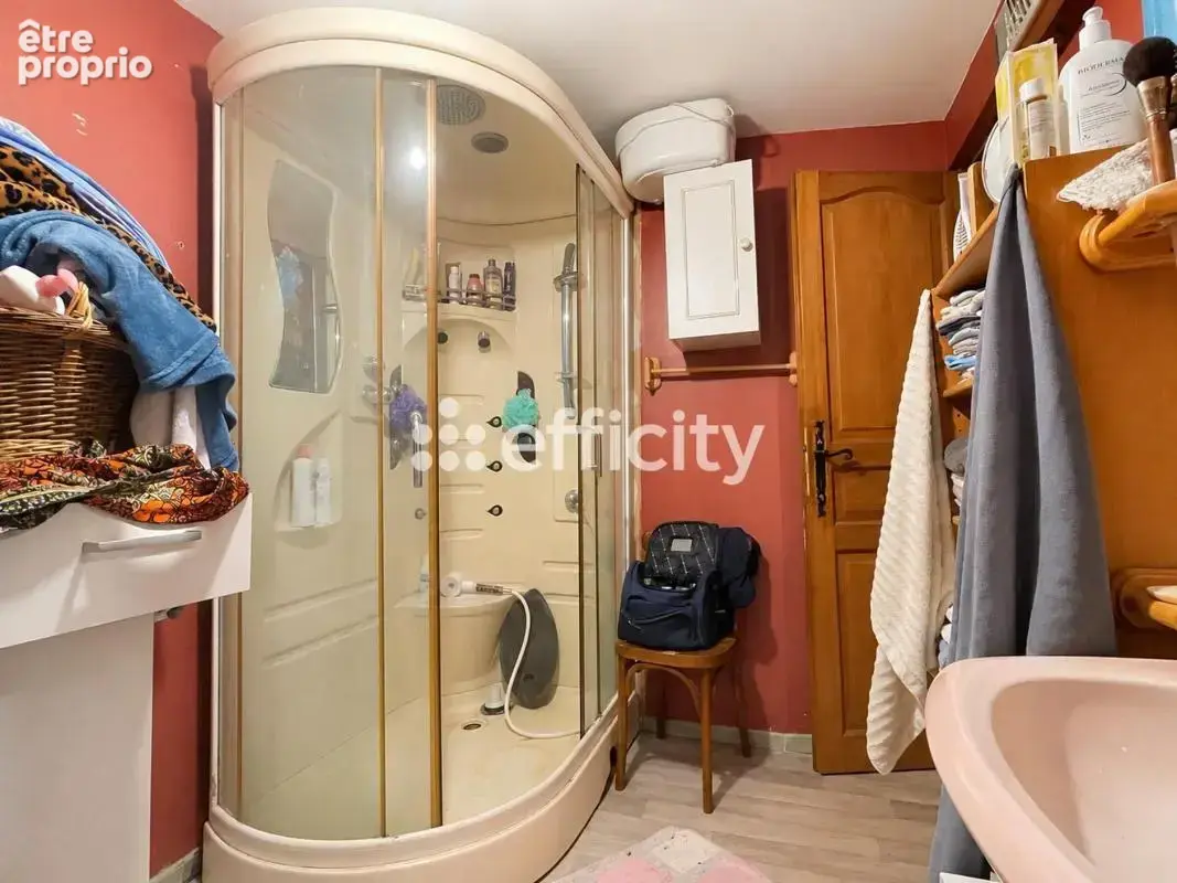 Maison 212 m² à La Ferte-Frenel  - photo 3