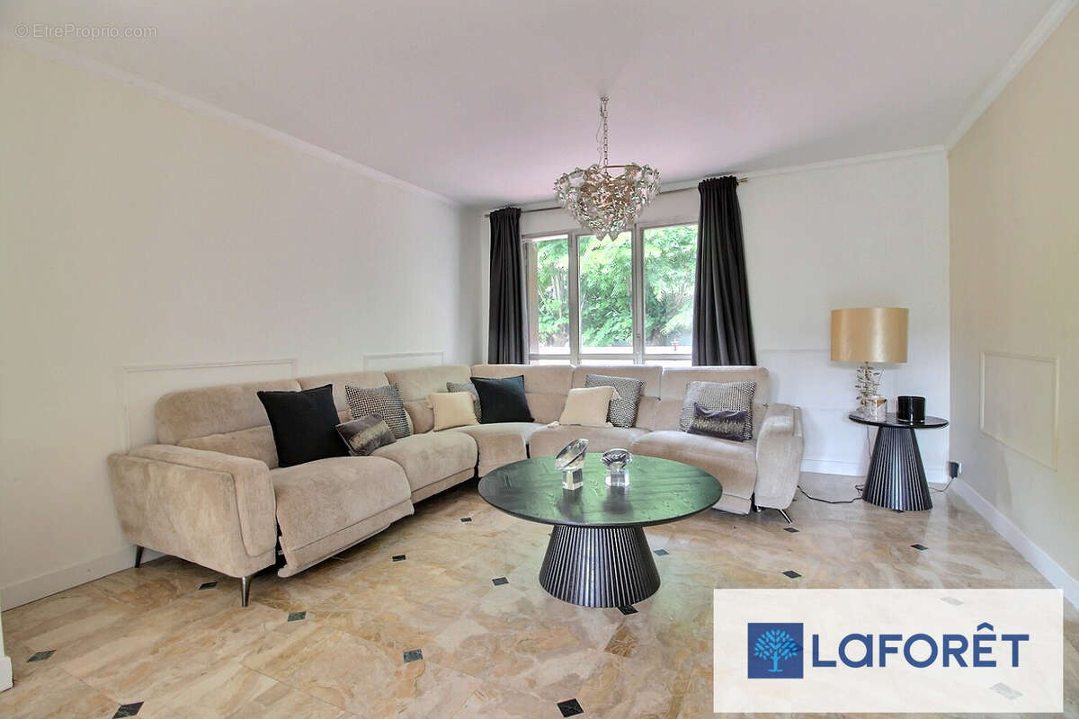 Maison à RIS-ORANGIS