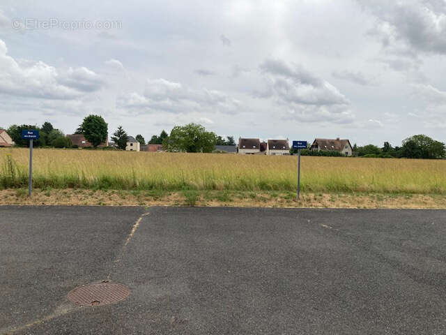 Terrain à BOUTERVILLIERS