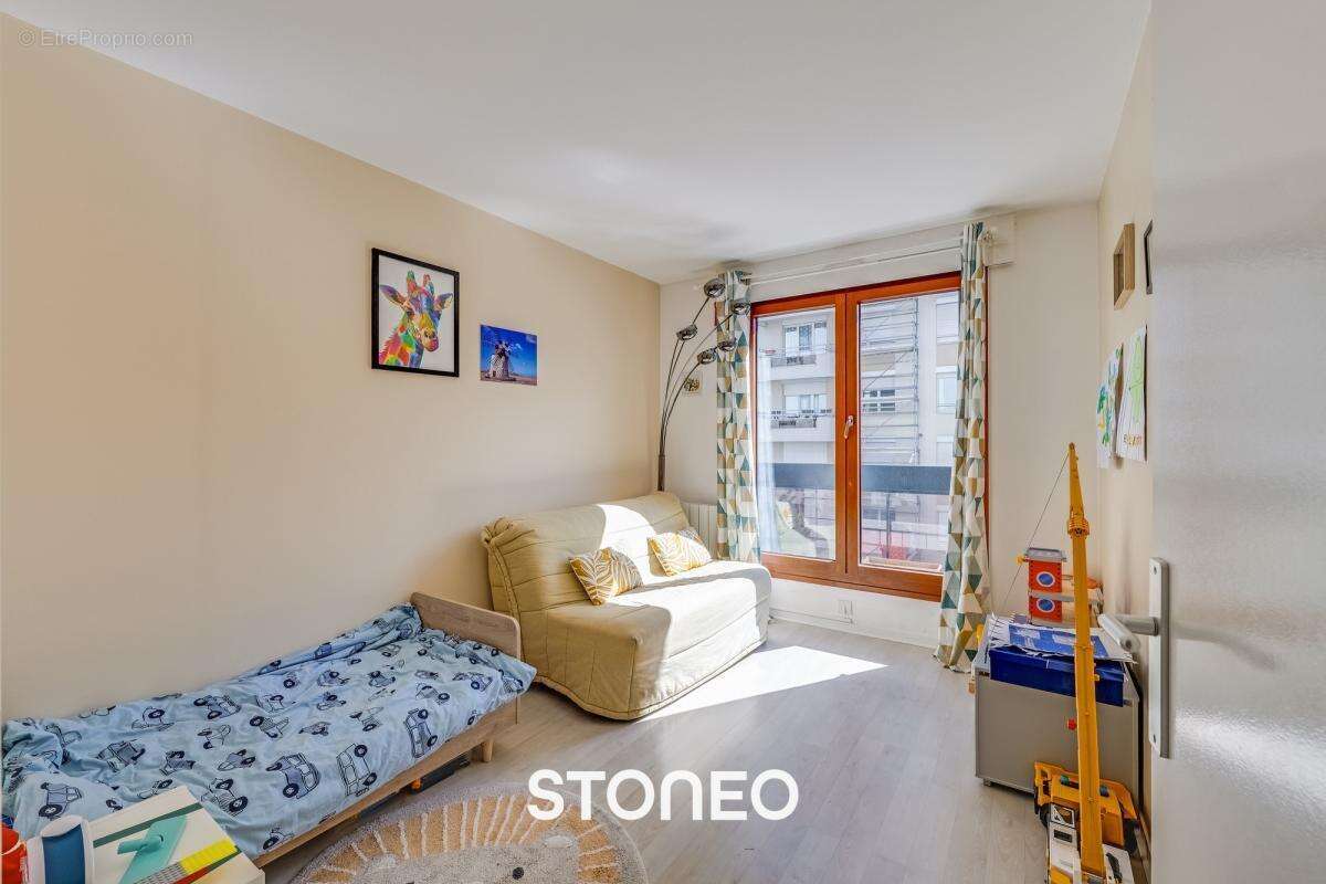 Appartement à ISSY-LES-MOULINEAUX