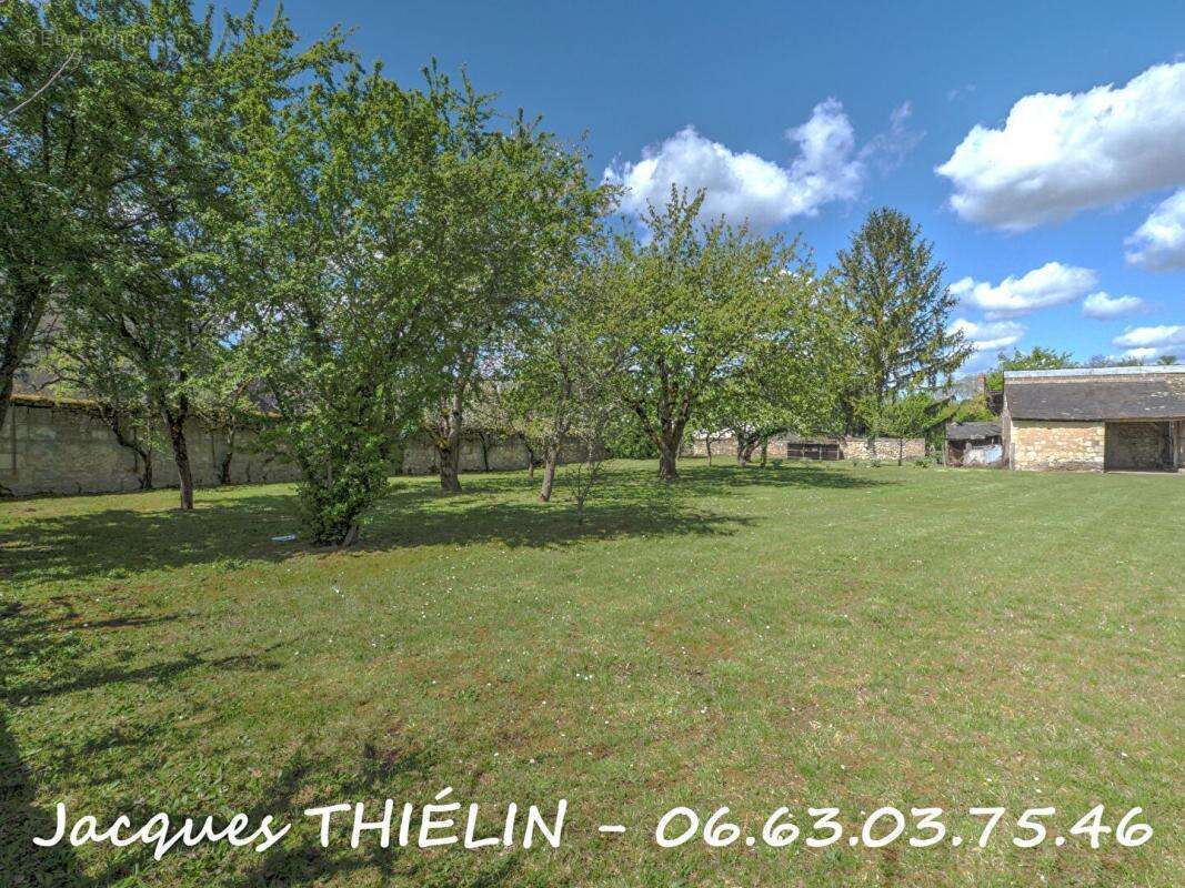 Maison à LONGUE-JUMELLES