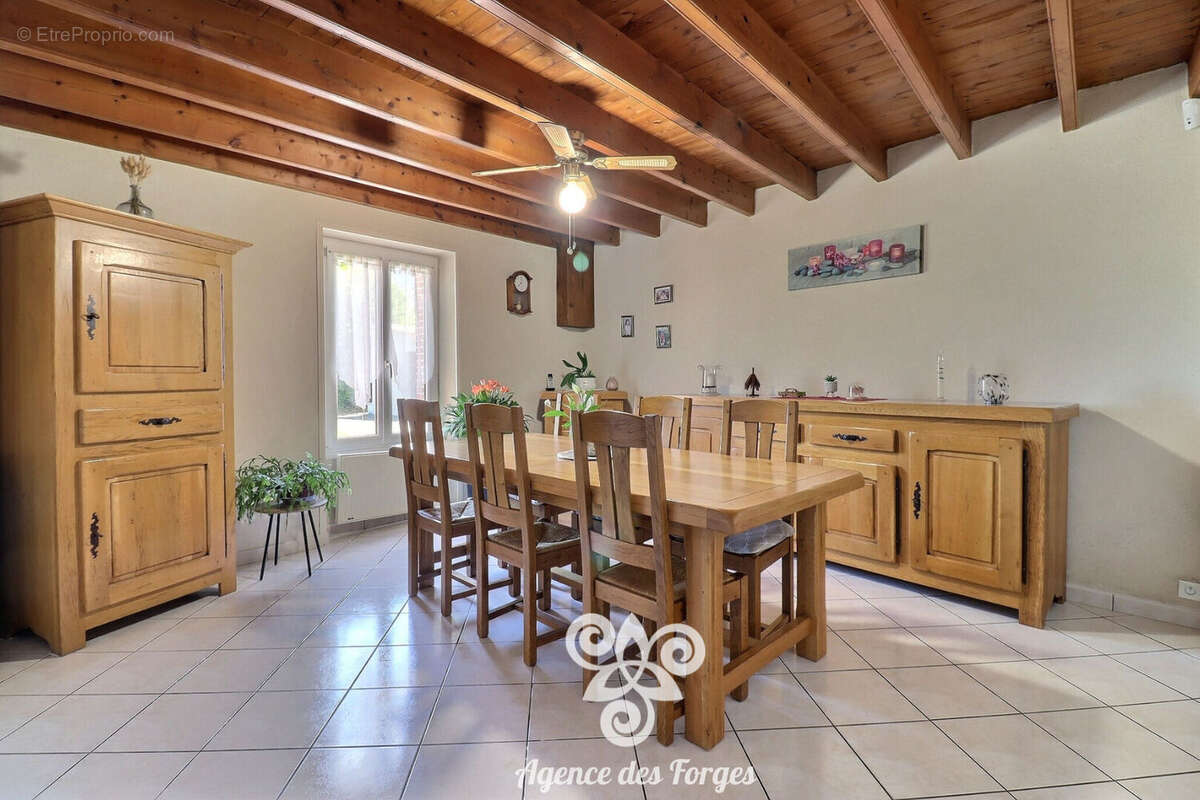 Maison 3 chambres / 102 m2 + dépendance aménageable + cave - photo 5