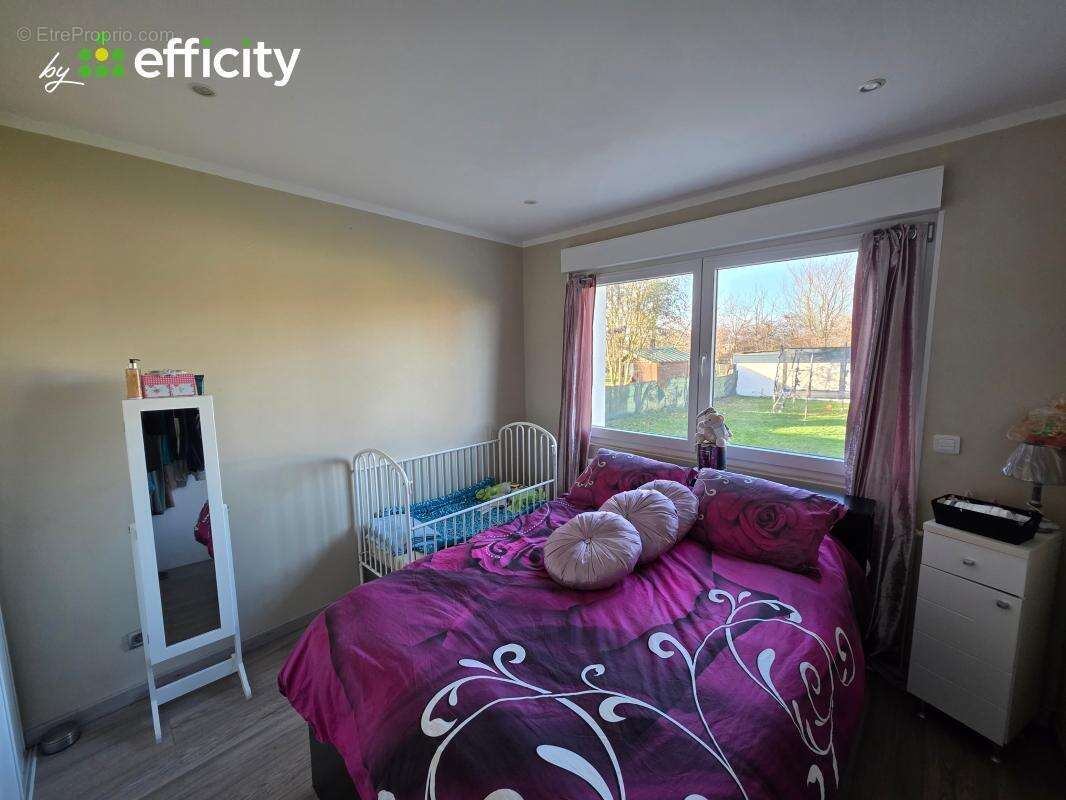 Maison à AULNOYE-AYMERIES