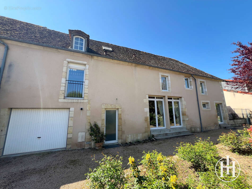 Appartement à SAINT-AMAND-MONTROND