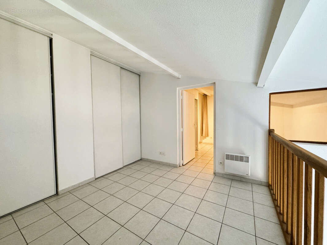 Type 3 duplex, centre ville avec ascenseur et parking - photo 9