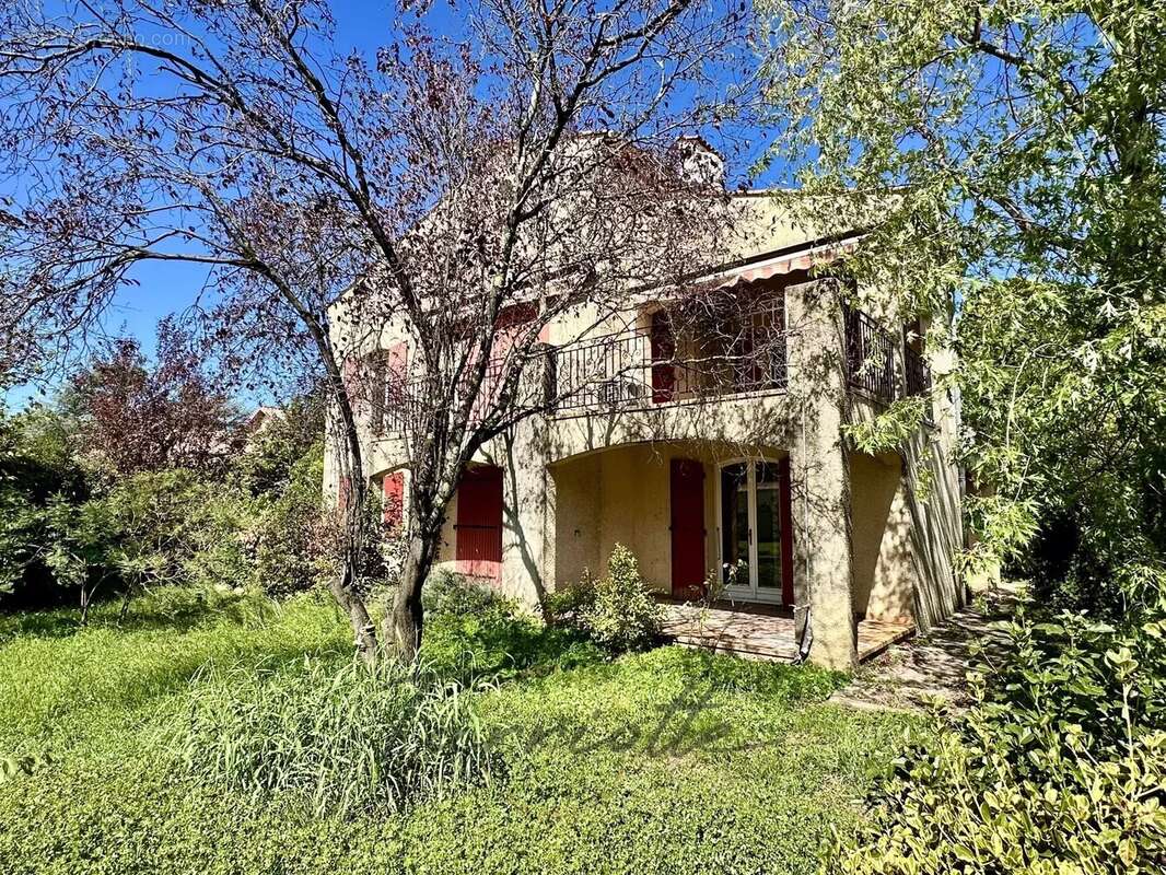 Maison à MONTELIMAR