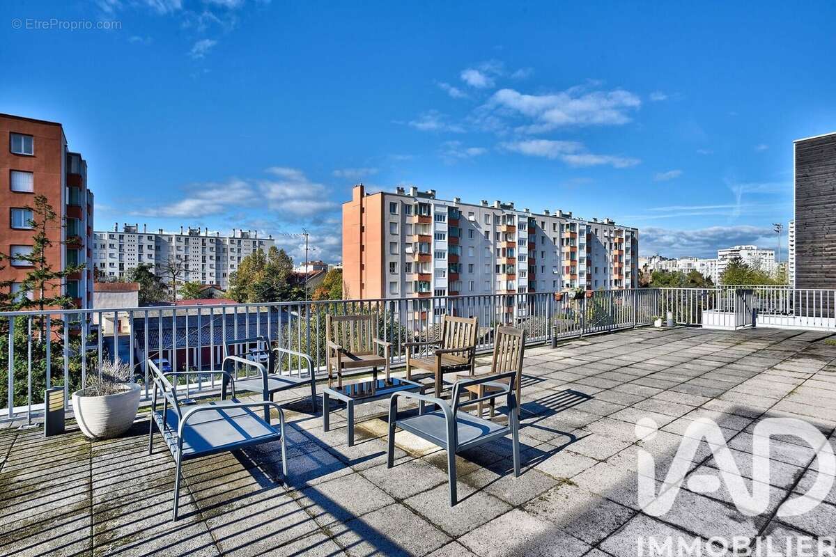 Photo 3 - Appartement à VILLEURBANNE