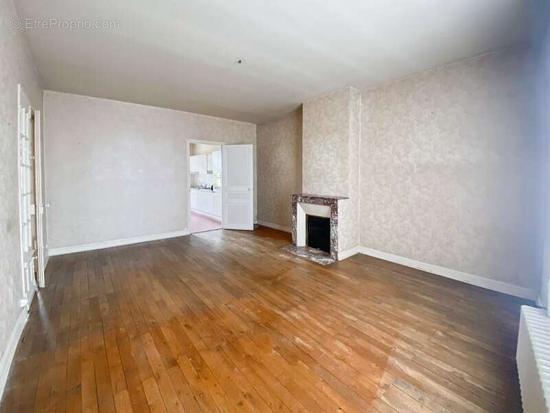 Dpt d la Vienne (86) A vendre Maison de ville type 5 à Châtellerault (86) - photo 8