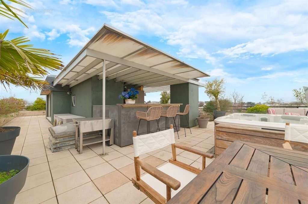 Appartement à SARTROUVILLE