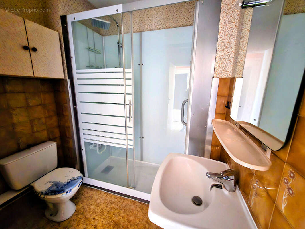 Appartement à AIGUILHE