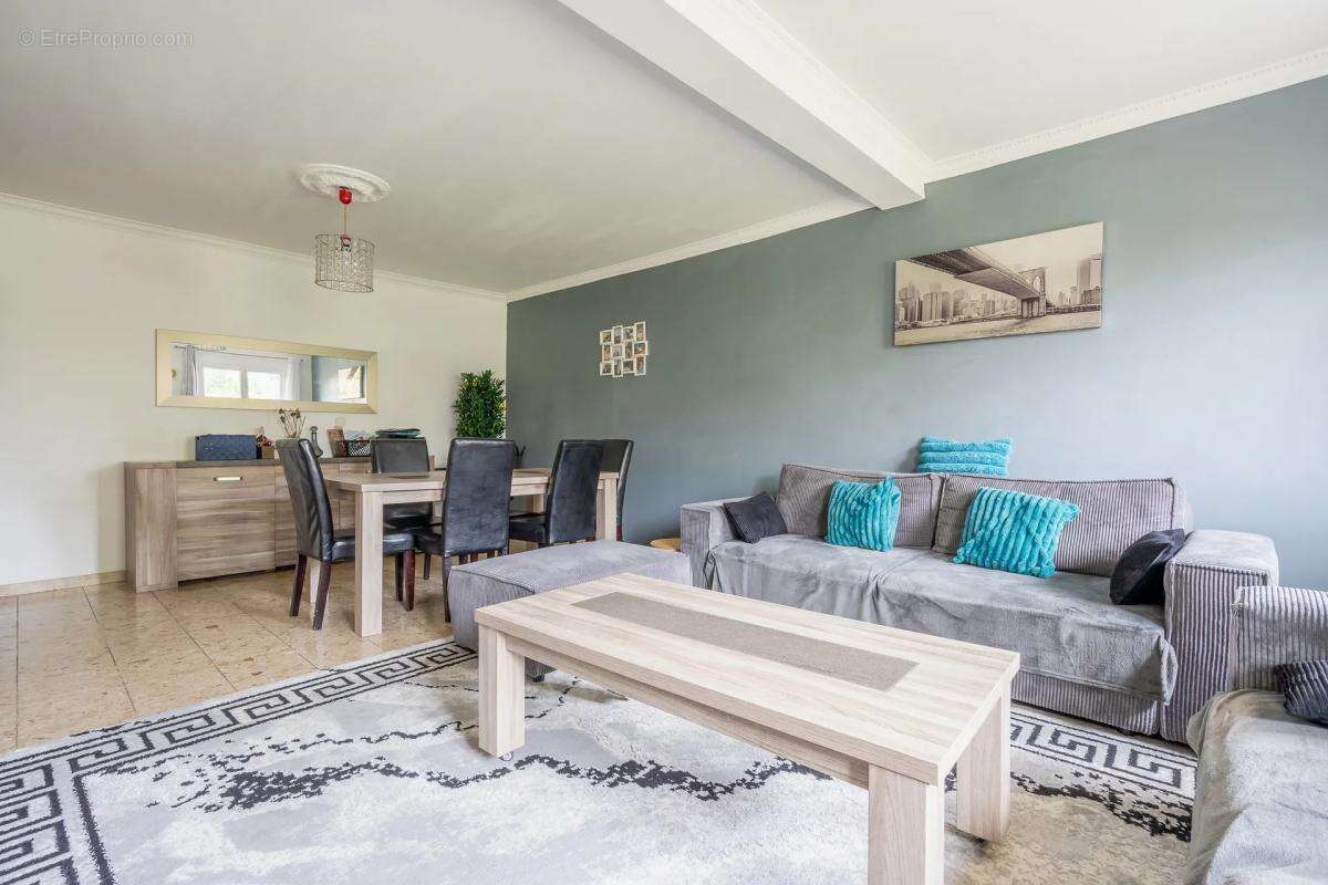 Maison à LE BLANC-MESNIL