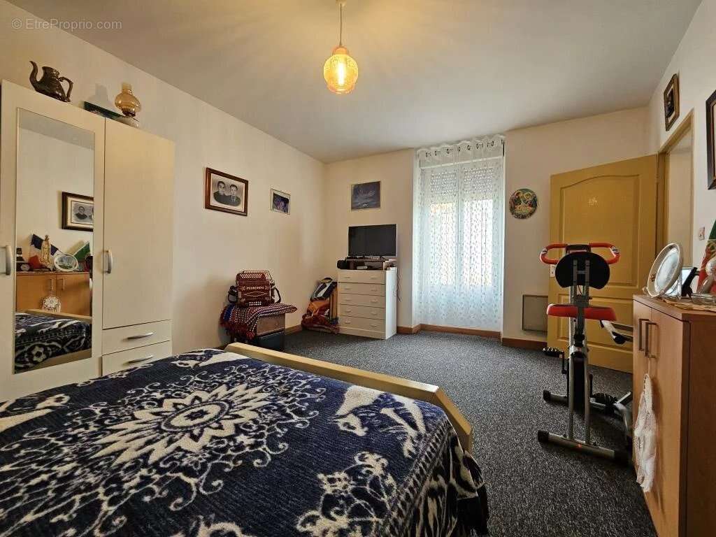 Maison à PRIGNAC-ET-MARCAMPS