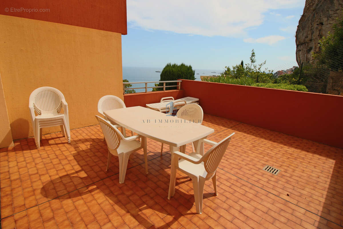 Appartement à ROQUEBRUNE-CAP-MARTIN