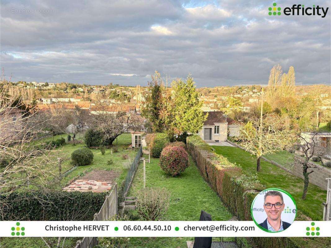 Maison à RUELLE-SUR-TOUVRE
