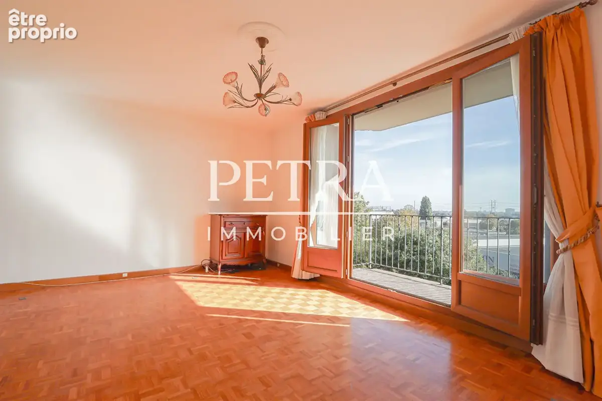 Appartement 4 pieces - fresnes - balcons - box - cave - ascenseur - photo 14