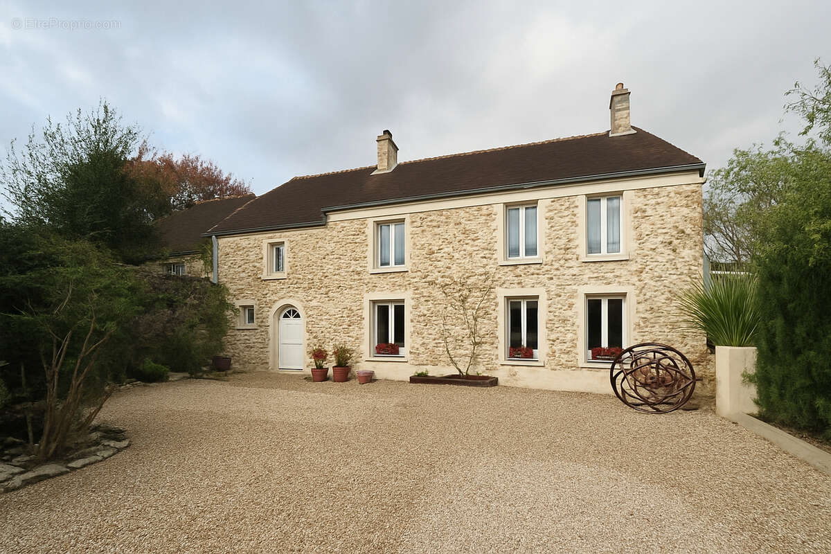 Maison à CRECY-LA-CHAPELLE