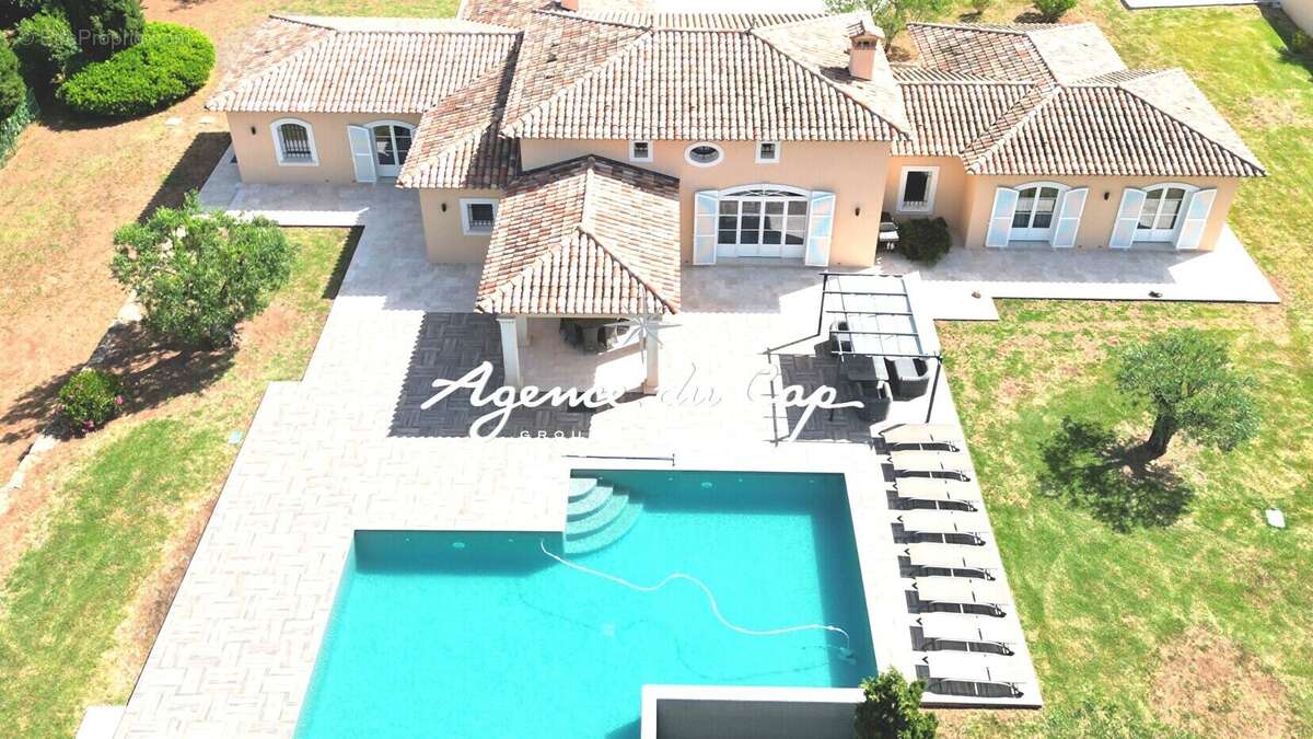 Villa 270m² entierement de plain pied  domaine prive puget sur argens - photo 2