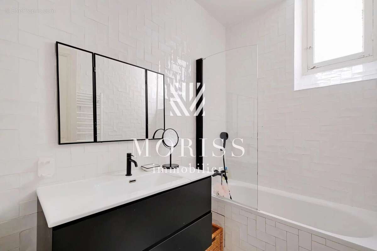 Appartement à PARIS-17E